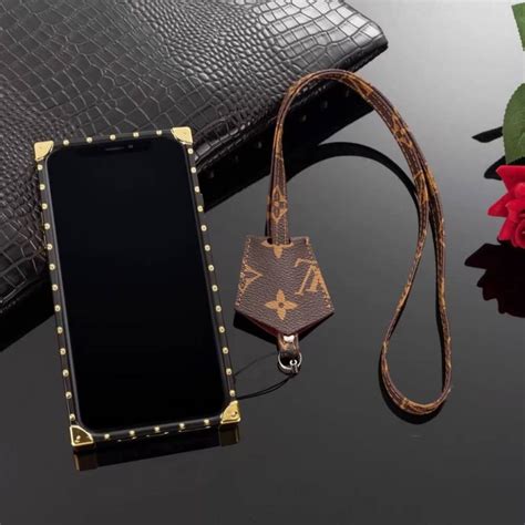 louis vuitton cover prezzi|Louis Vuitton samsung phone case.